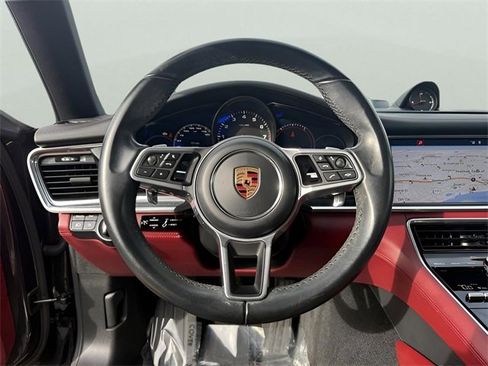 Used 2018 Porsche Panamera 4 image 16
