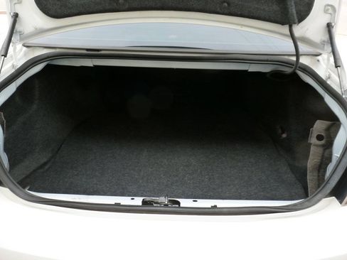 Used 2010 Chevrolet Impala LS FWD image 15