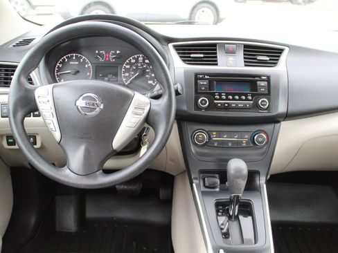 Used 2017 Nissan Sentra S FWD image 21