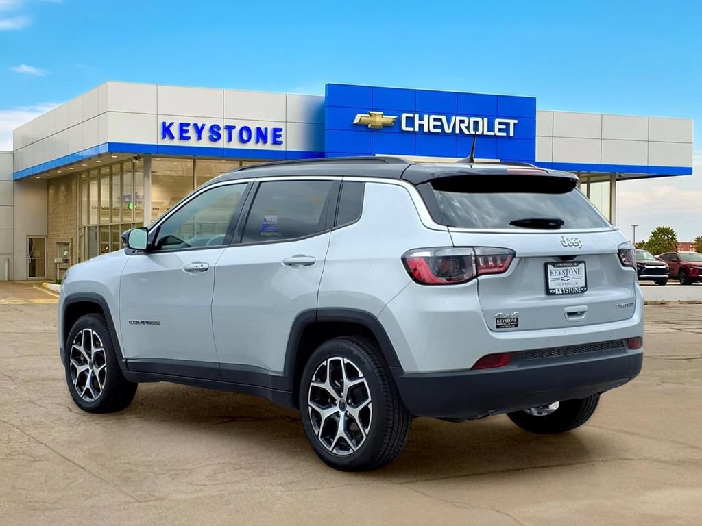 Used 2025 Jeep Compass Limited AWD/4WD image 5