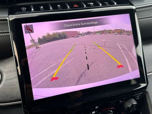 Used 2023 Jeep Grand Cherokee L Limited image 19