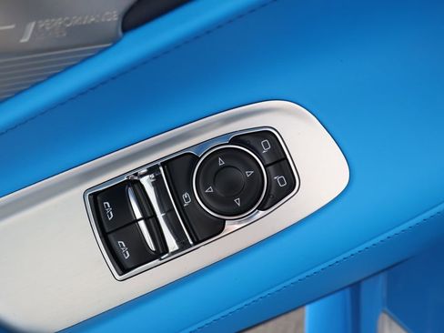 Used 2021 Chevrolet Corvette Stingray Premium Cpe w/ Z51 Performance Package image 24