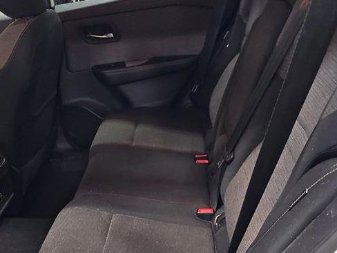 Used 2023 Nissan Rogue SV image 11