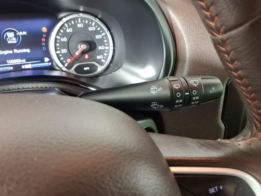 Used 2015 Jeep Renegade Limited AWD/4WD image 22
