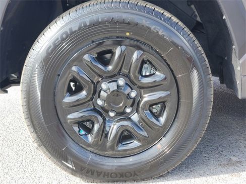 Used 2023 Toyota Tundra SR5 image 7