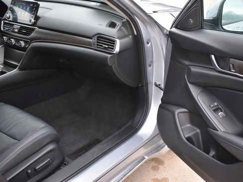 Used 2020 Honda Accord EX-L image 16