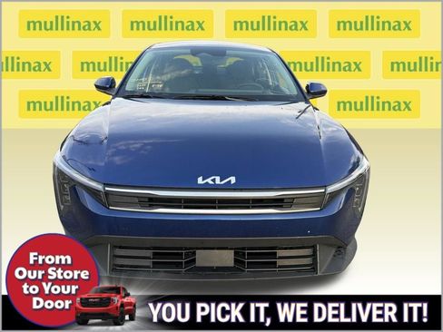 Used 2025 Kia K4 FWD image 2