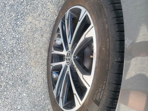 Used 2025 Volkswagen Jetta Sport image 6