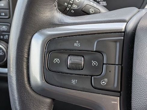 Used 2022 Chevrolet Silverado 1500 LT Trail Boss w/ LPO, Dark Essentials Package AWD/4WD image 17