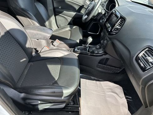 Used 2021 Jeep Compass Latitude image 27