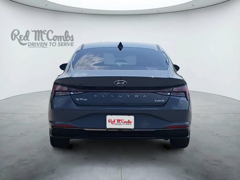 Used 2021 Hyundai Elantra Limited FWD image 4