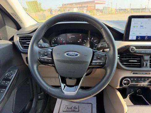 Used 2021 Ford Escape SEL AWD/4WD image 10