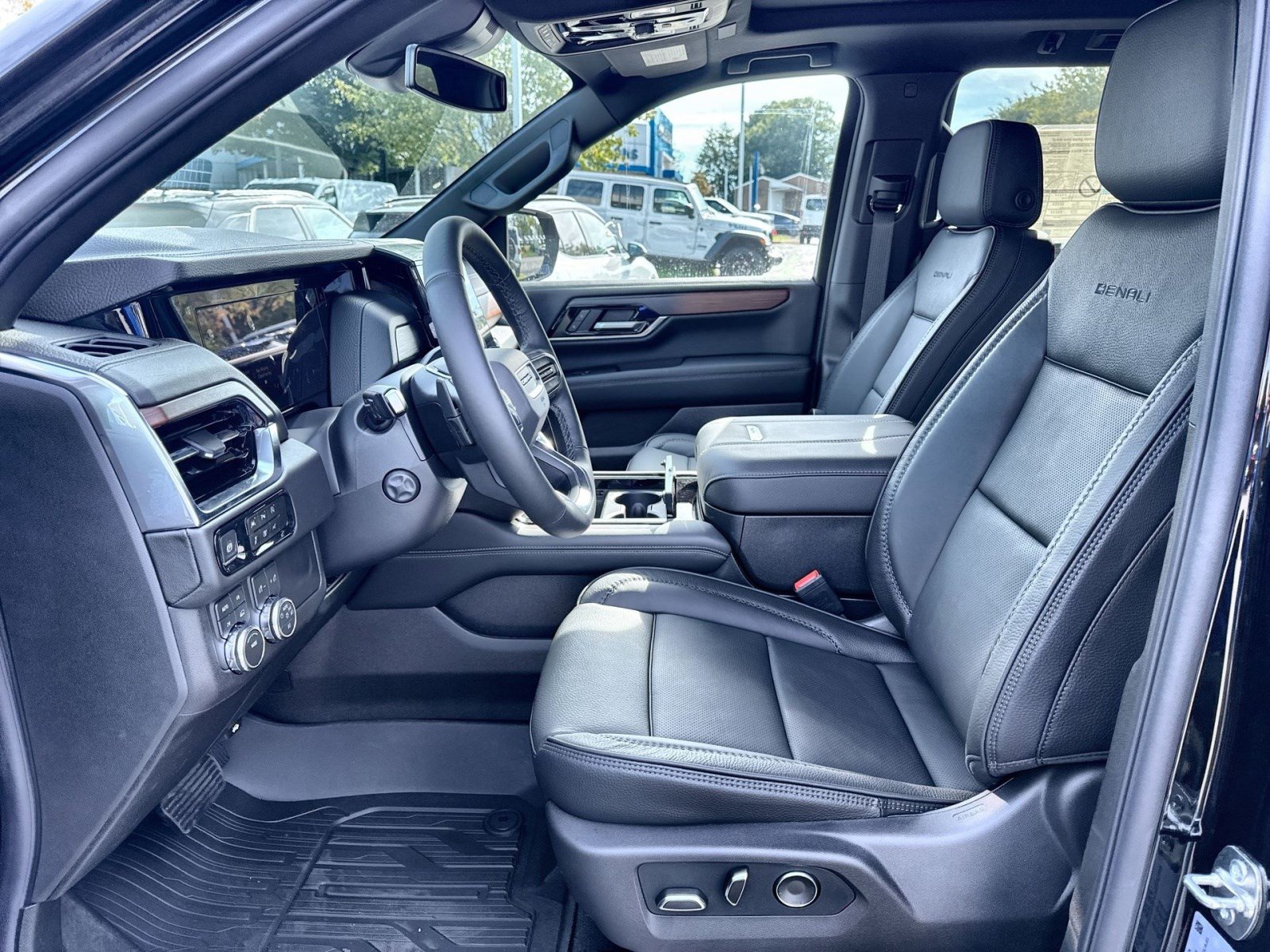 New 2026 GMC Yukon Denali w/ Sun & Power Step Package AWD/4WD image 10
