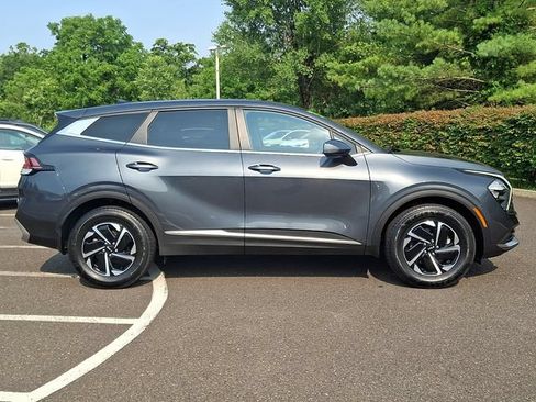 Used 2023 Kia Sportage LX AWD/4WD image 7