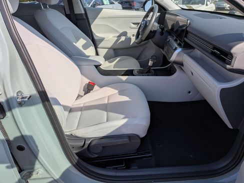 Used 2024 Hyundai Kona SEL image 35