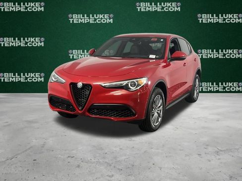 Used 2023 Alfa Romeo Stelvio Sprint image 4