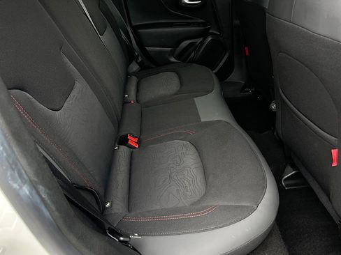 Used 2023 Jeep Renegade Trailhawk image 23