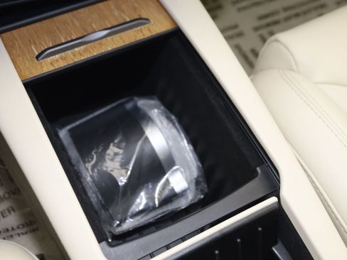 Used 2019 Tesla Model S 75D image 29