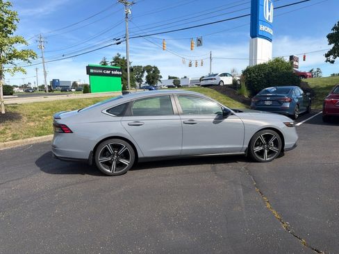 Used 2023 Honda Accord Sport image 13
