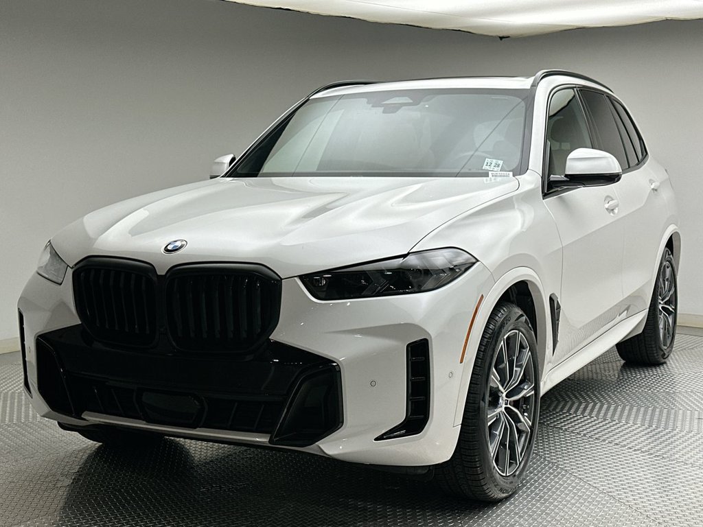Used 2024 BMW X5 xDrive40i w/ M Sport Package AWD/4WD image 1