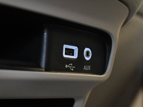 Used 2017 Chrysler Pacifica Touring Plus FWD image 31