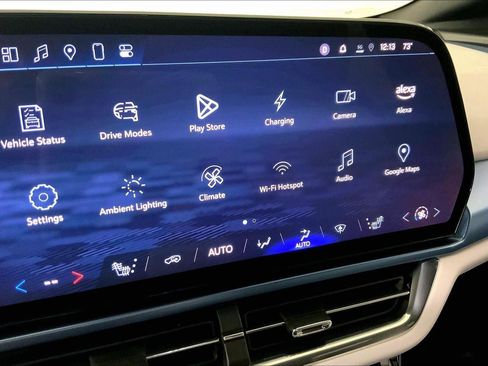 Used 2025 Chevrolet Equinox EV LT image 6