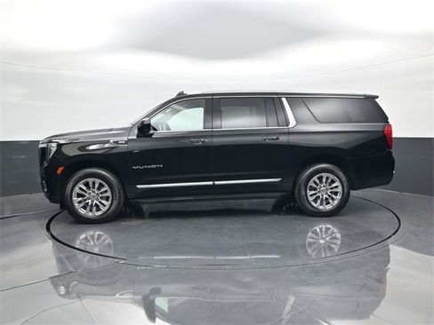 Used 2024 GMC Yukon XL SLT image 8