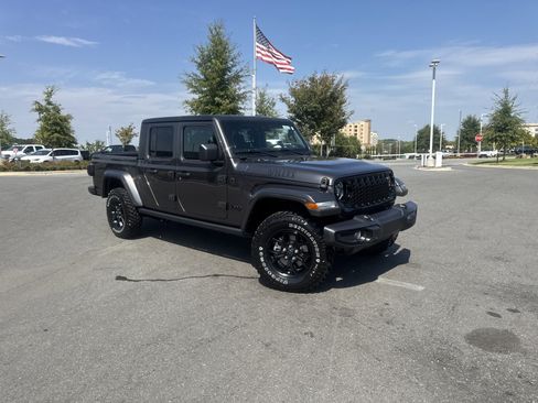 New 2025 Jeep Gladiator Willys image 2
