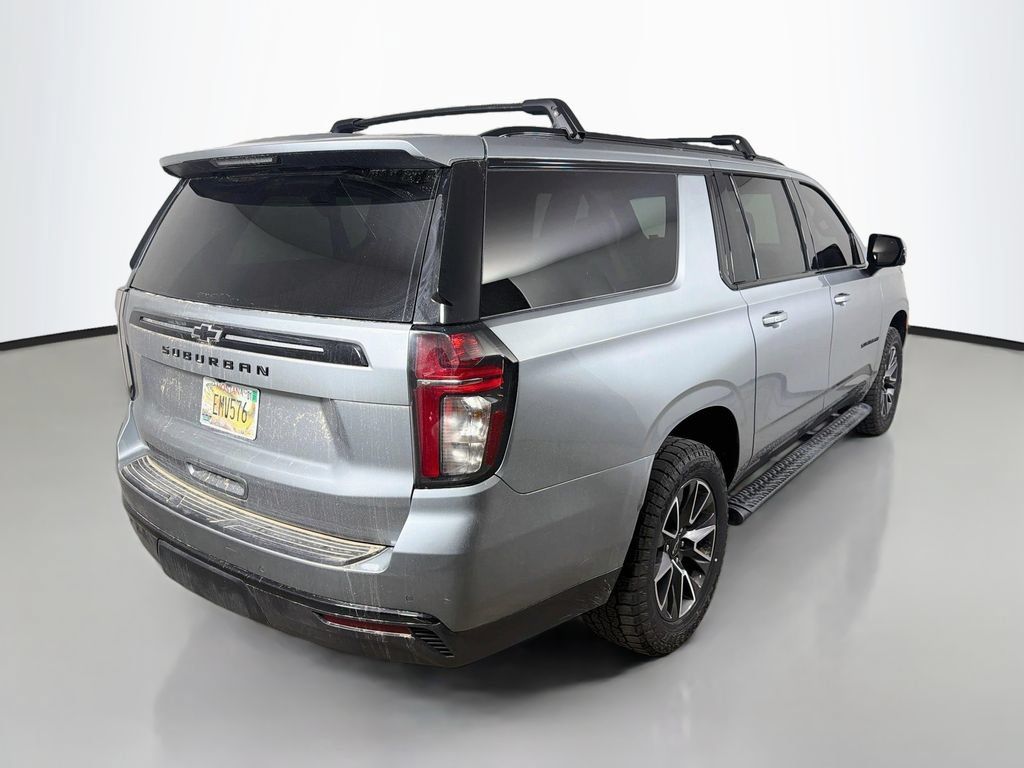 Used 2024 Chevrolet Suburban Z71 w/ Luxury Package AWD/4WD image 6