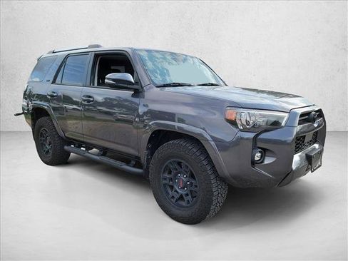 Used 2022 Toyota 4Runner SR5 Premium w/ Moonroof Package AWD/4WD image 3