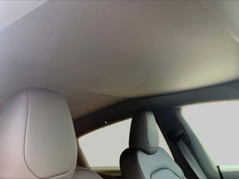 Used 2026 Tesla Model Y 2WD image 12