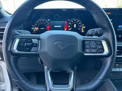 Used 2025 Ford Mustang GT Premium image 27