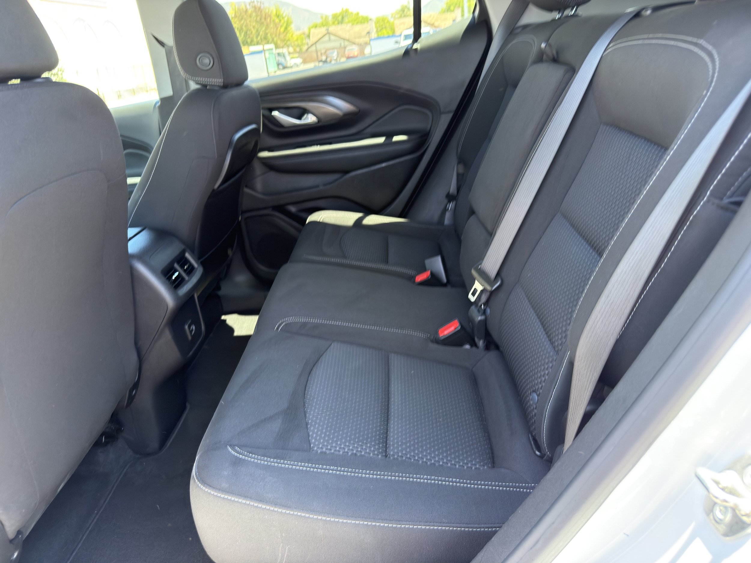 Used 2024 GMC Terrain SLE FWD image 17