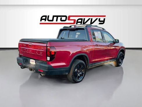 Used 2025 Honda Ridgeline Black Edition image 7
