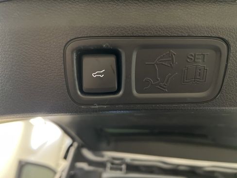 Used 2020 Lincoln Navigator Reserve w/ Luxury Package image 38