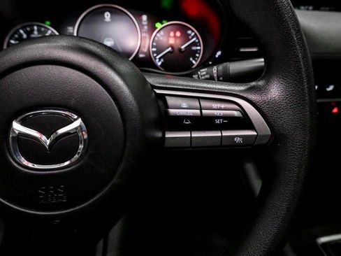 Used 2021 MAZDA MAZDA3 s image 31