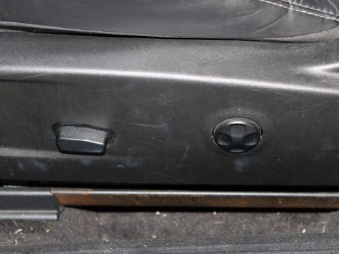 Used 2016 Dodge Challenger SXT Plus image 13