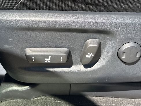 Used 2016 Toyota 4Runner Trail AWD/4WD image 38