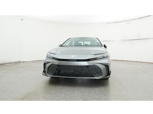 New 2026 Toyota Camry SE image 31