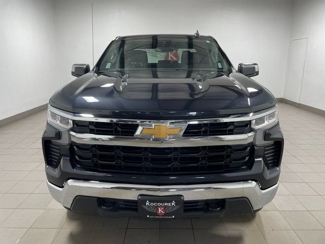 Used 2024 Chevrolet Silverado 1500 LT AWD/4WD image 2