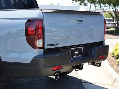 Used 2026 Honda Ridgeline Black Edition image 8