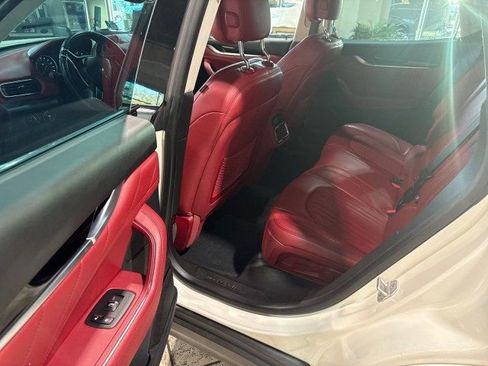 Used 2022 Maserati Levante GT image 14