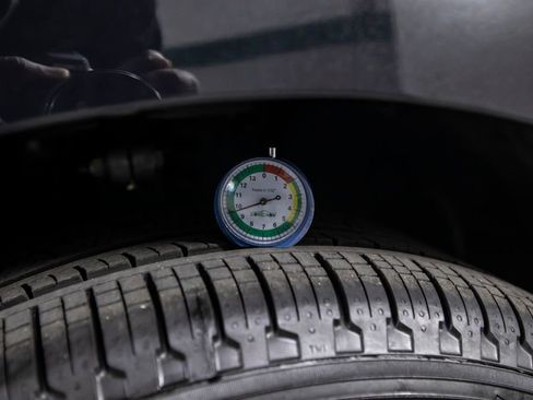 Used 2023 Land Rover Range Rover Velar S image 39