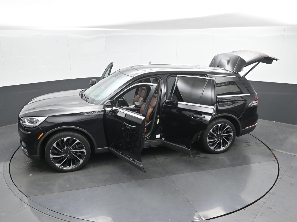 Used 2022 Lincoln Aviator Reserve w/ Equipment Group 201A AWD/4WD image 53