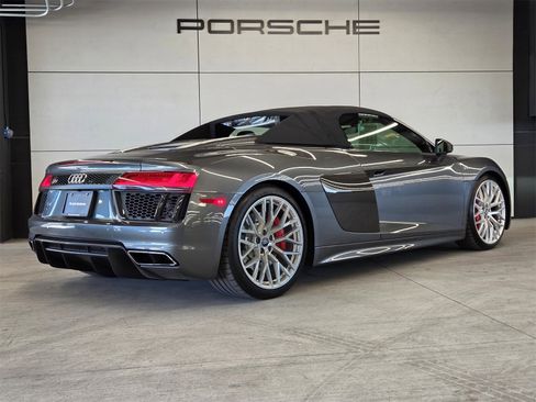 Used 2017 Audi R8 V10 image 6