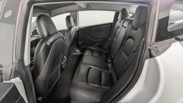 Used 2022 Tesla Model 3 Standard Range RWD image 16