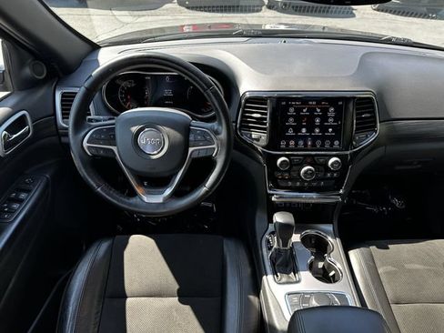 Used 2022 Jeep Grand Cherokee Laredo X AWD/4WD image 13