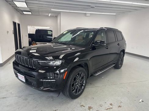 Used 2025 Jeep Grand Cherokee L Summit AWD/4WD image 3