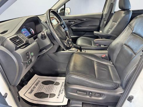 Used 2019 Honda Pilot Touring image 14