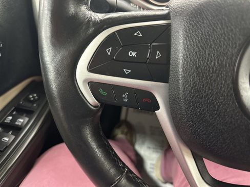 Used 2015 Jeep Cherokee Limited w/ Luxury Group image 36